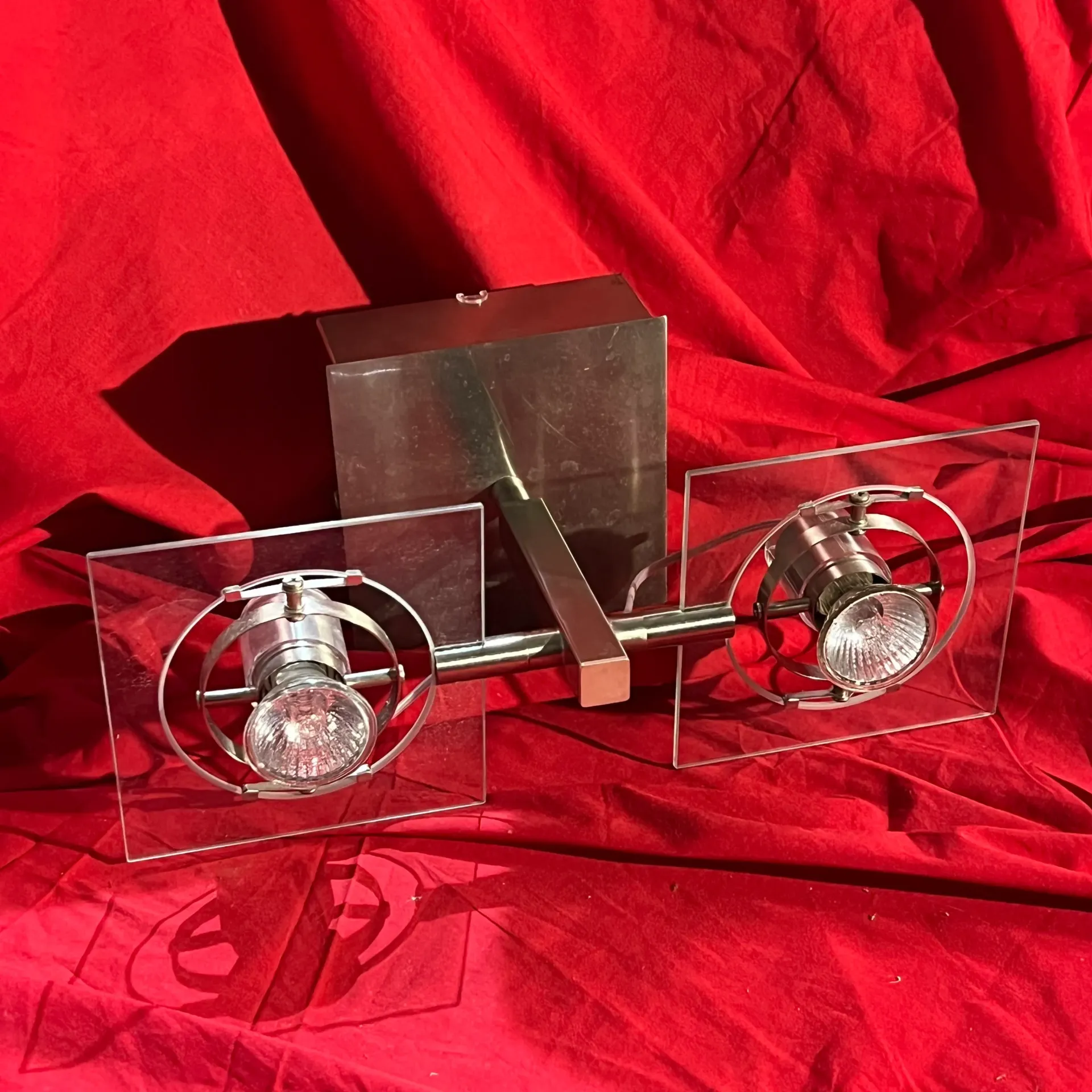 Applique murale IKEA 2 ampoules – métal et verre