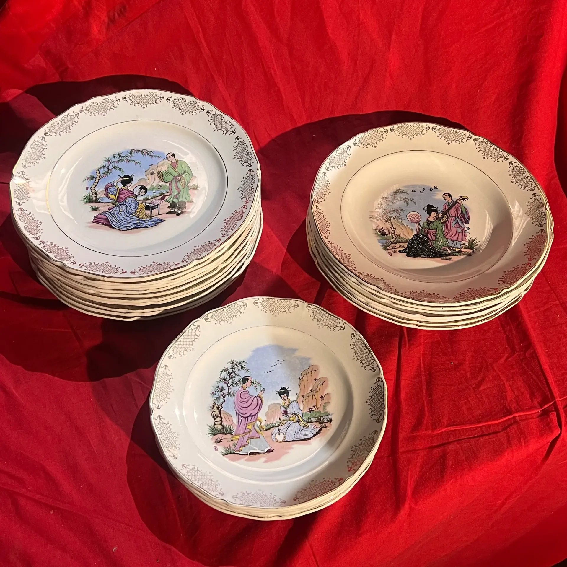 Service d’assiettes Ceranord St Amand – décor asiatique