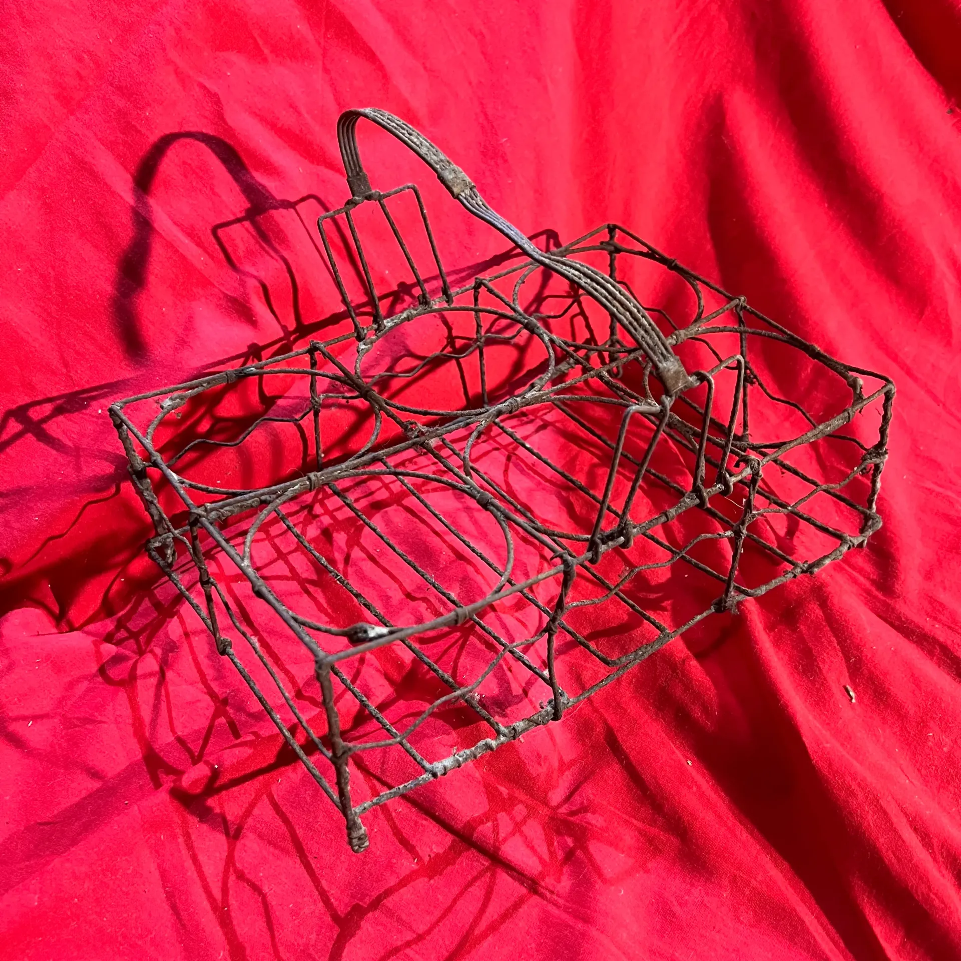 Porte-bouteilles ancien en métal