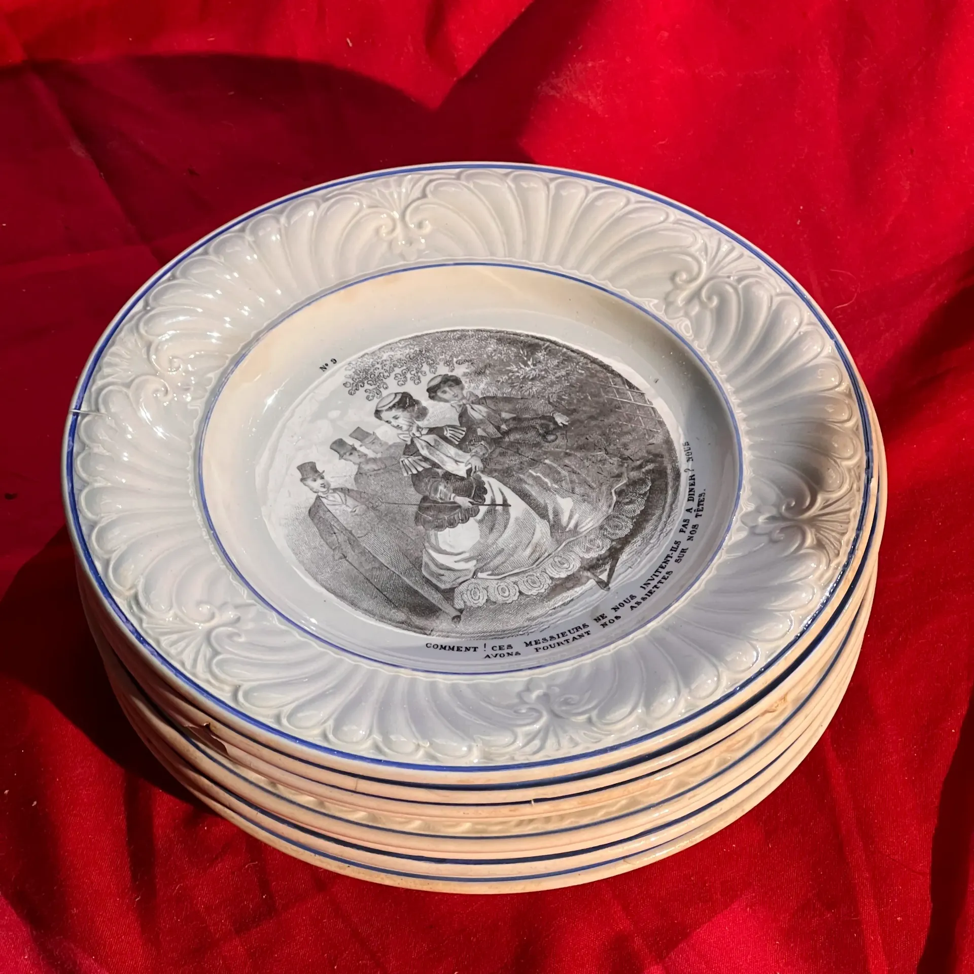 Belle série de 8 assiettes Creil et Montereau