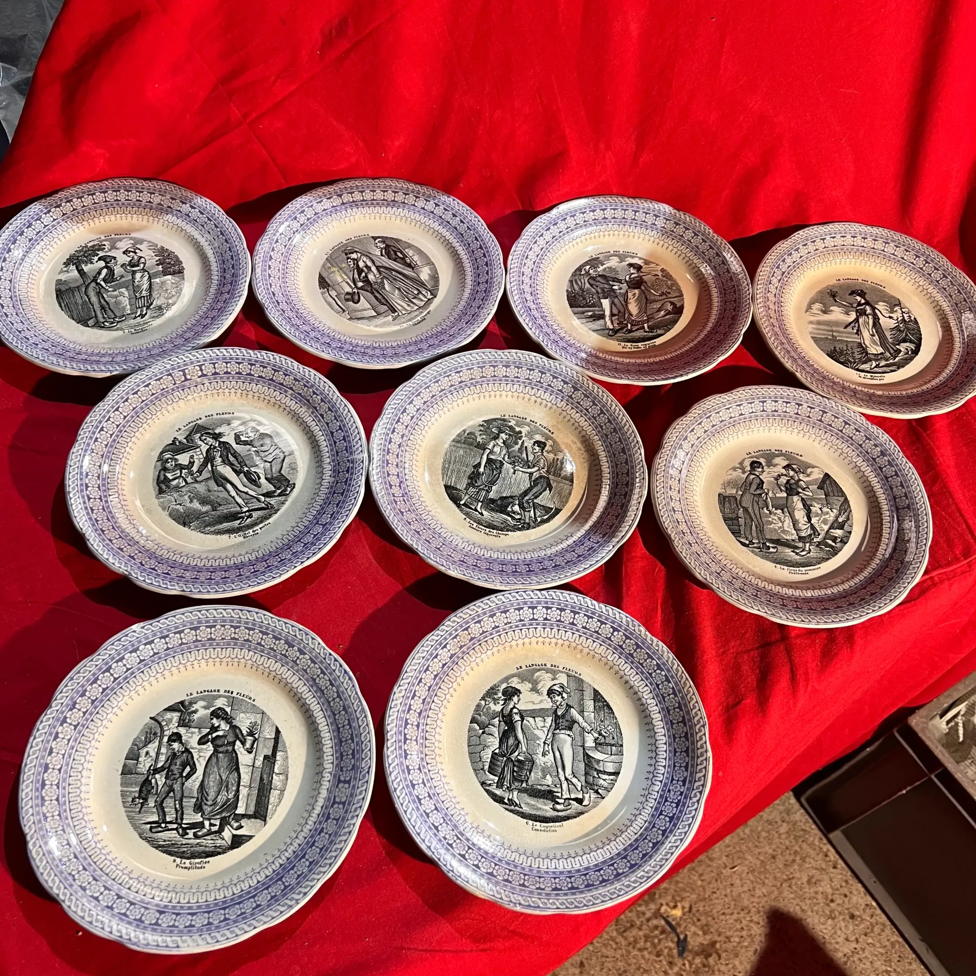 Série de 9 assiettes “Médailles d’Or” H.B. & Cie – Choisy-le-Roi