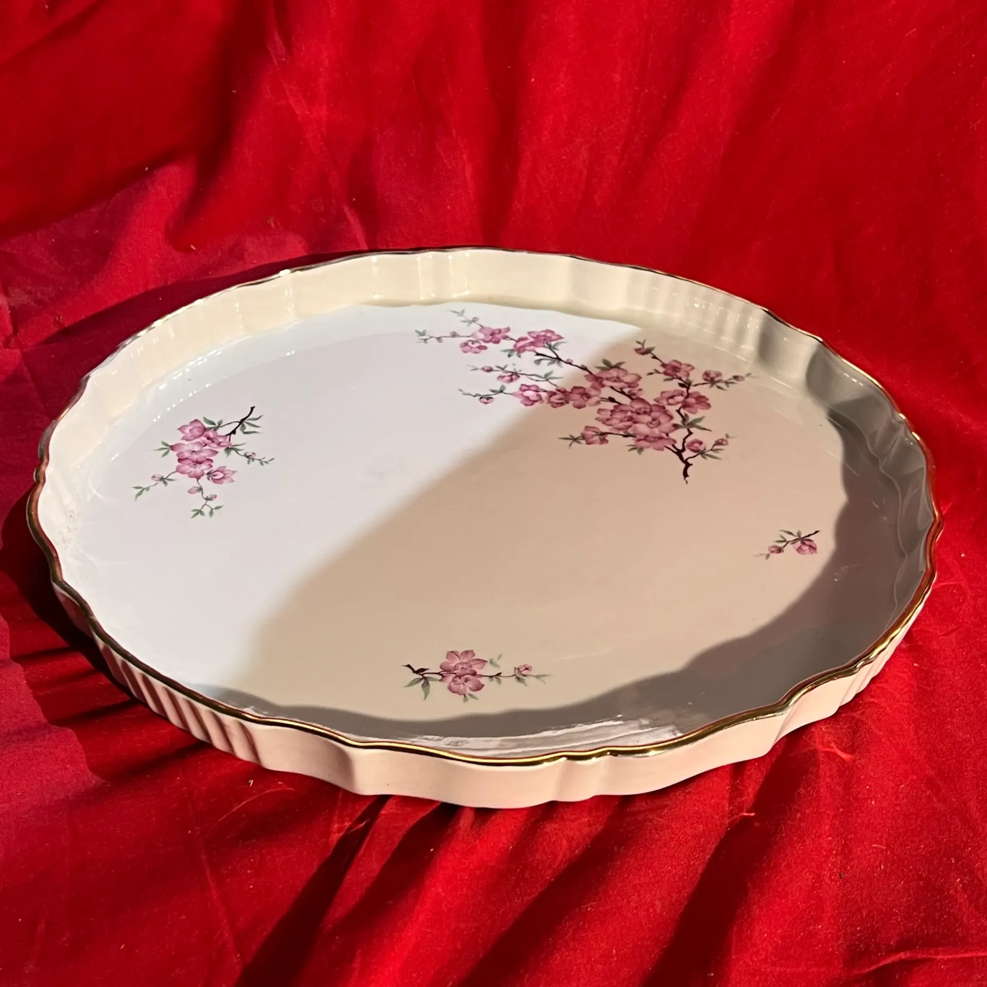 Plat à tarte en porcelaine de Couleuvre