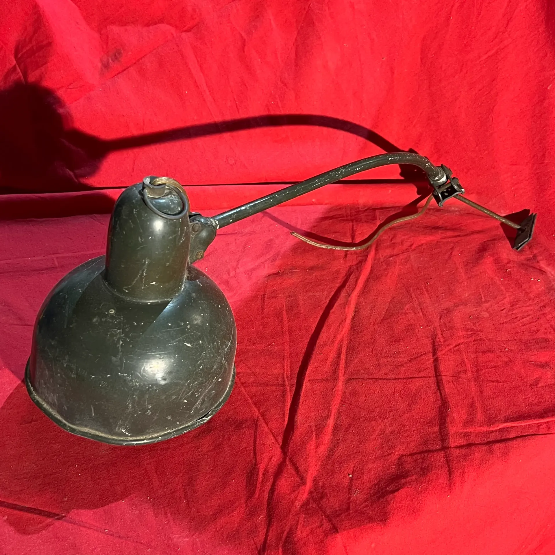Lampe d’atelier esprit industriel