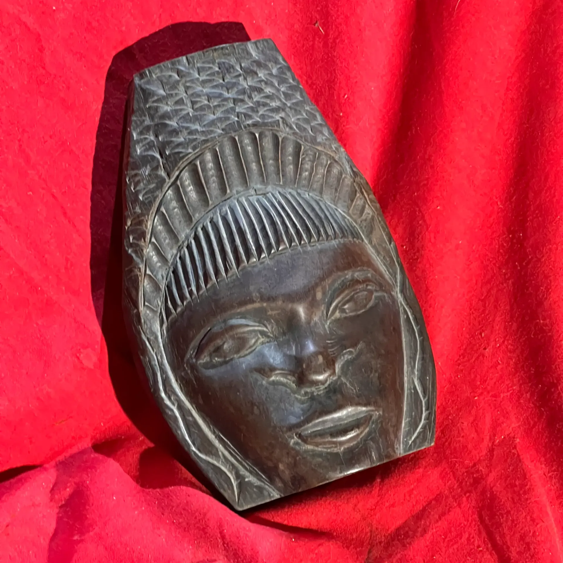 Statuette en bois style africain