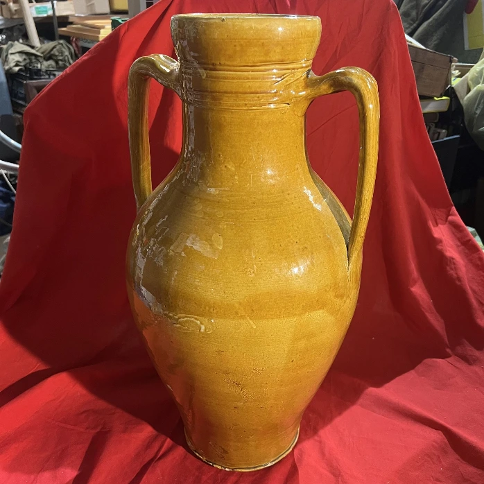 Amphore ancienne en céramique italienne