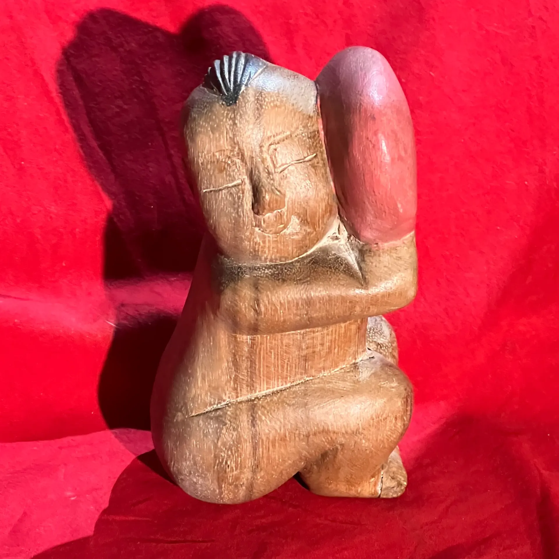 Petite statuette en bois