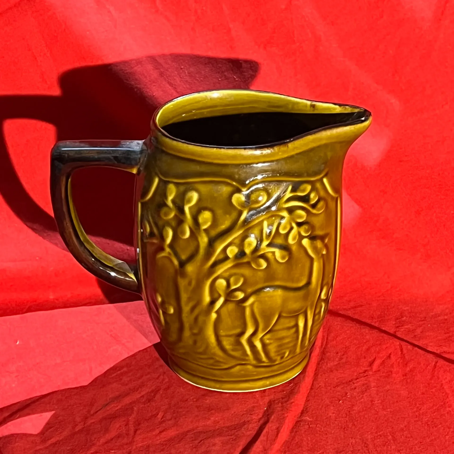 Jolie carafe à motifs