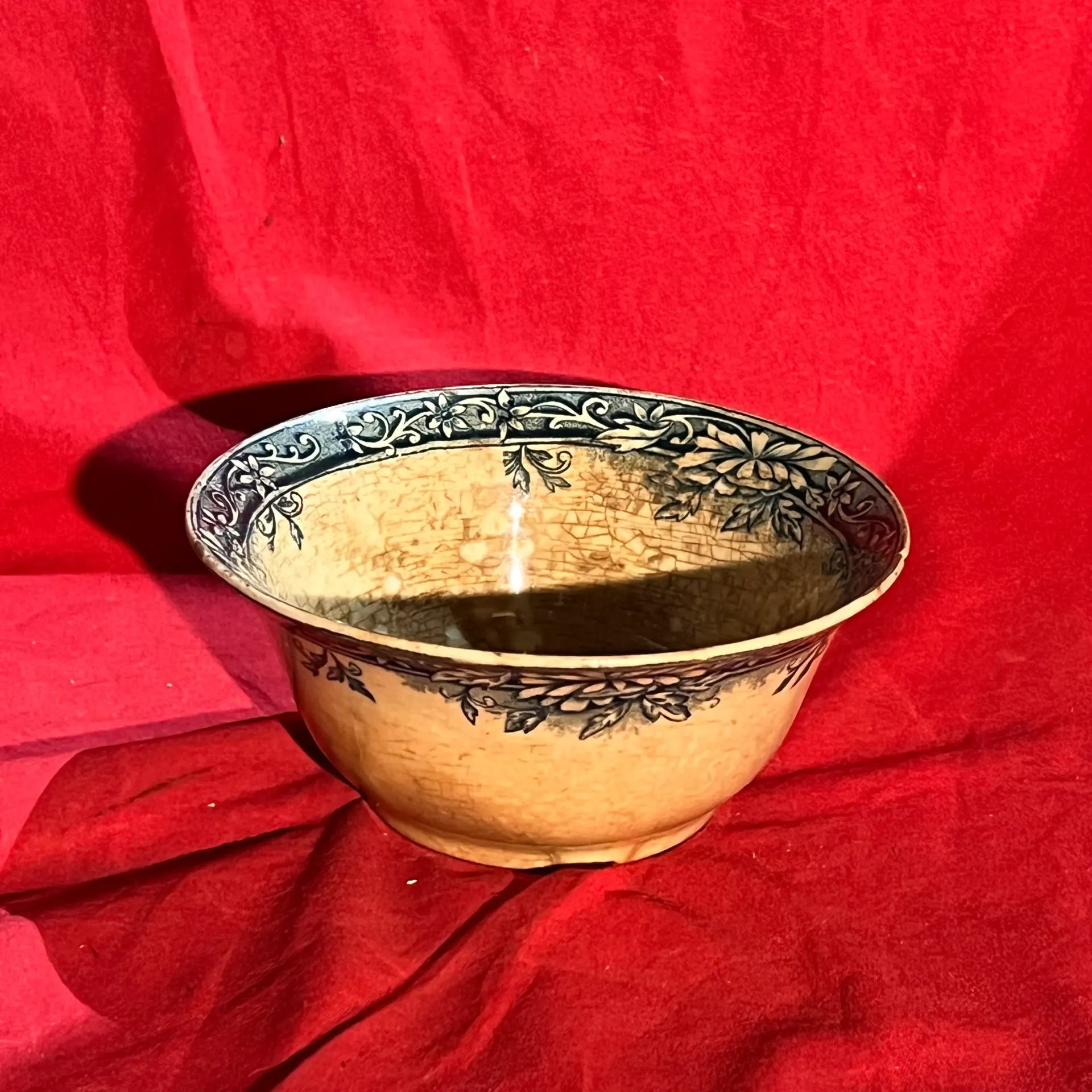 Bol ancien en faience