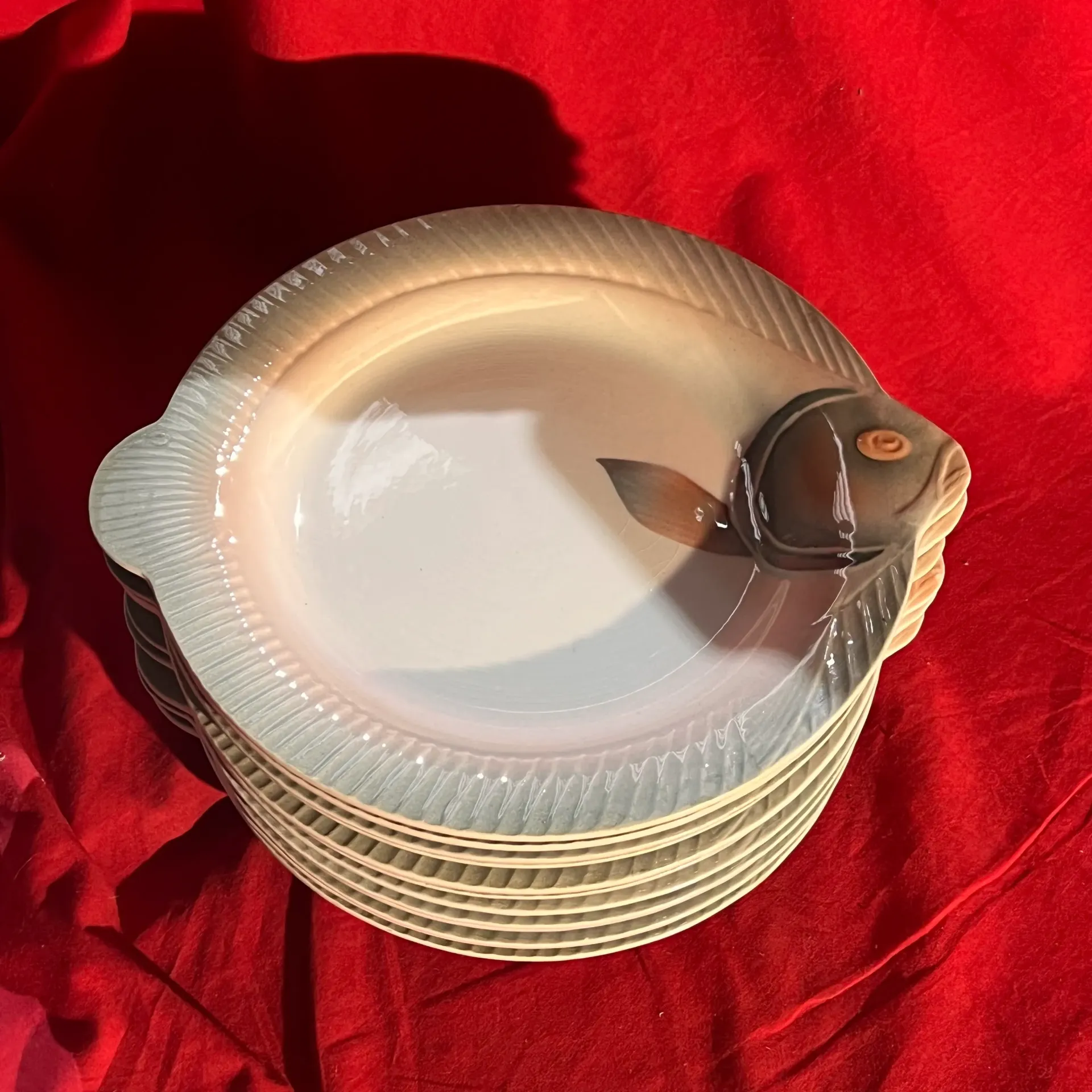 Lot 12 assiettes poisson Digoin