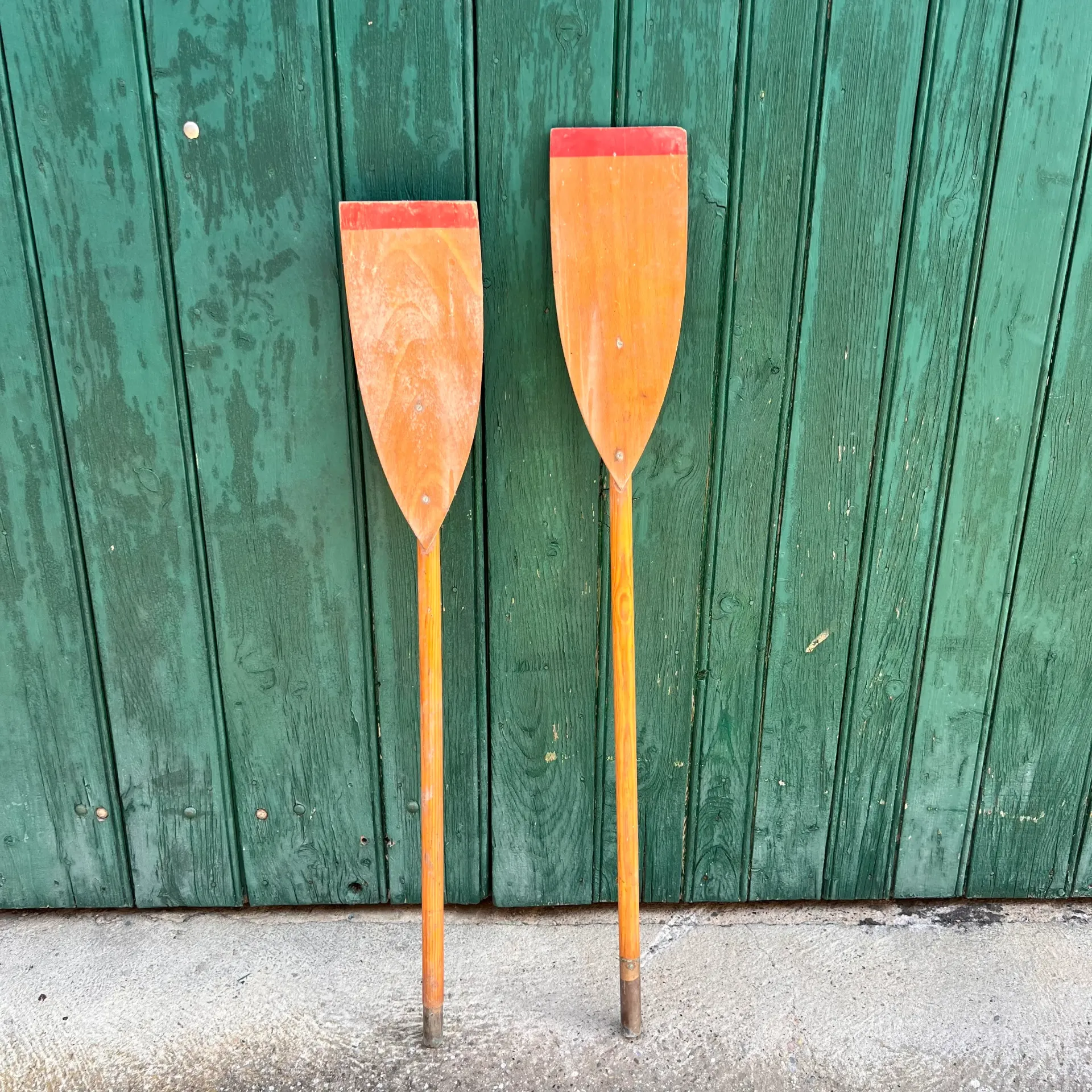 Lot de deux pagaies en bois
