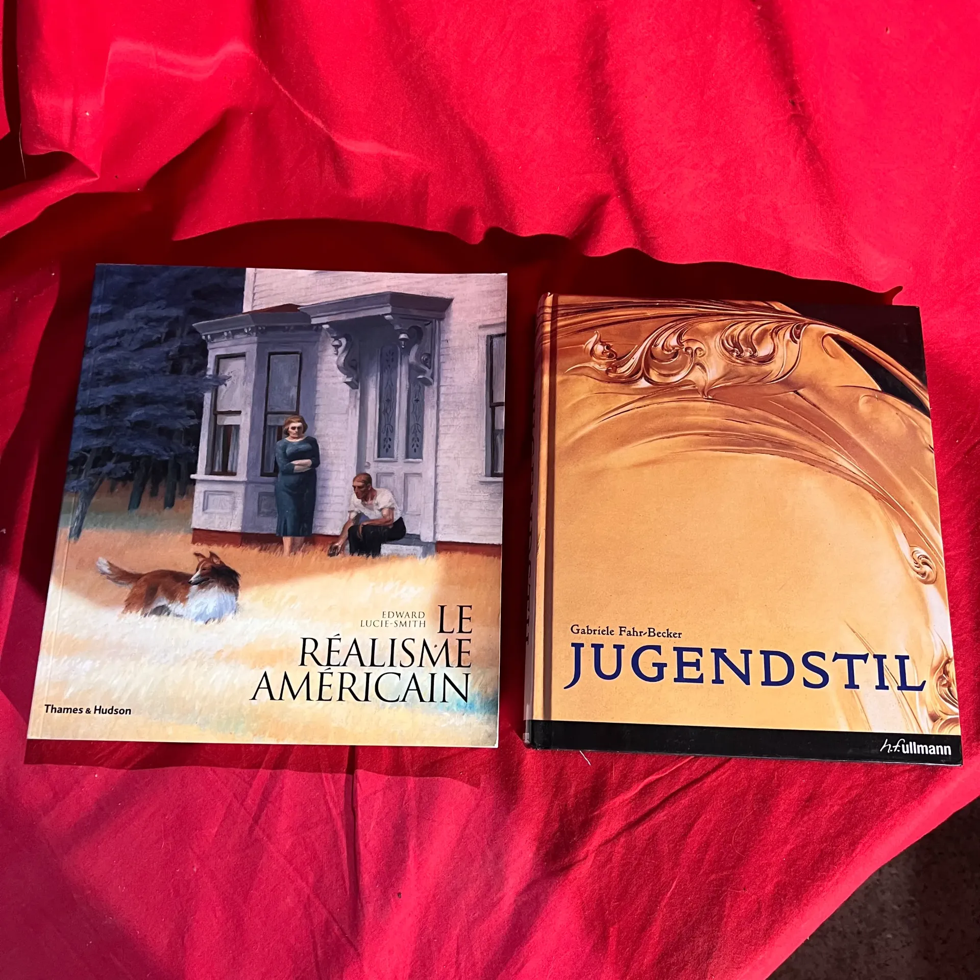 Lot de 2 livres sur l’art : Le réalisme Américain et Jugendstil
