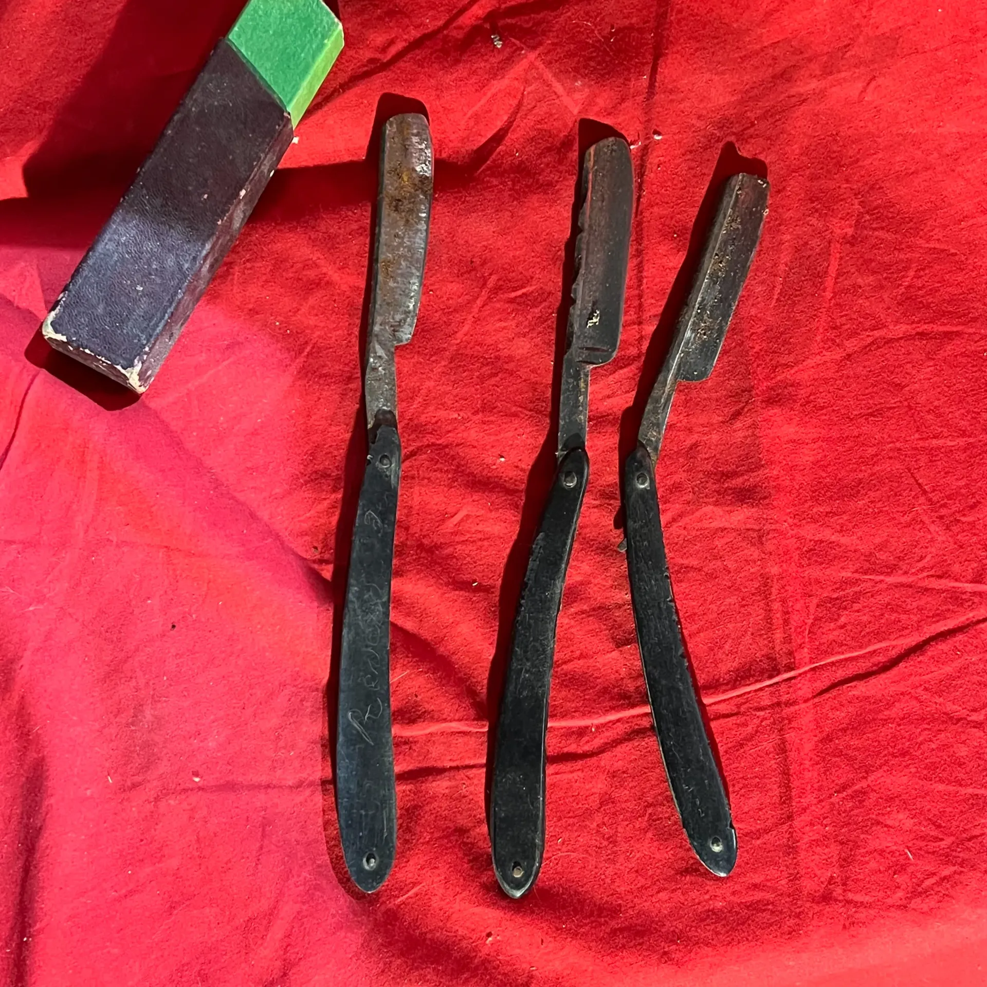 Lot de 3 rasoirs anciens