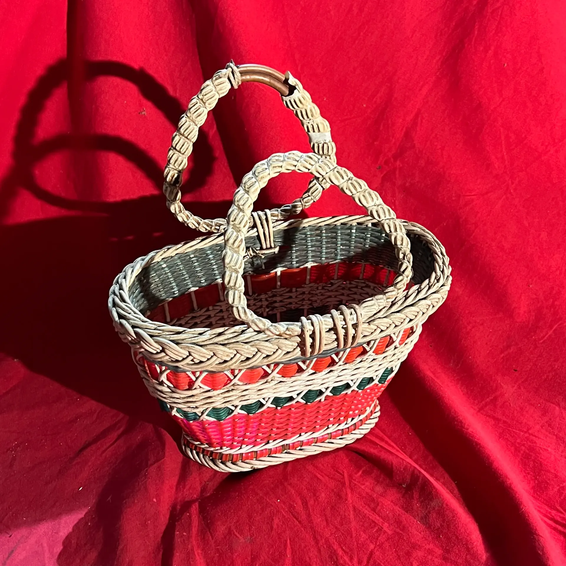Petit panier coloré