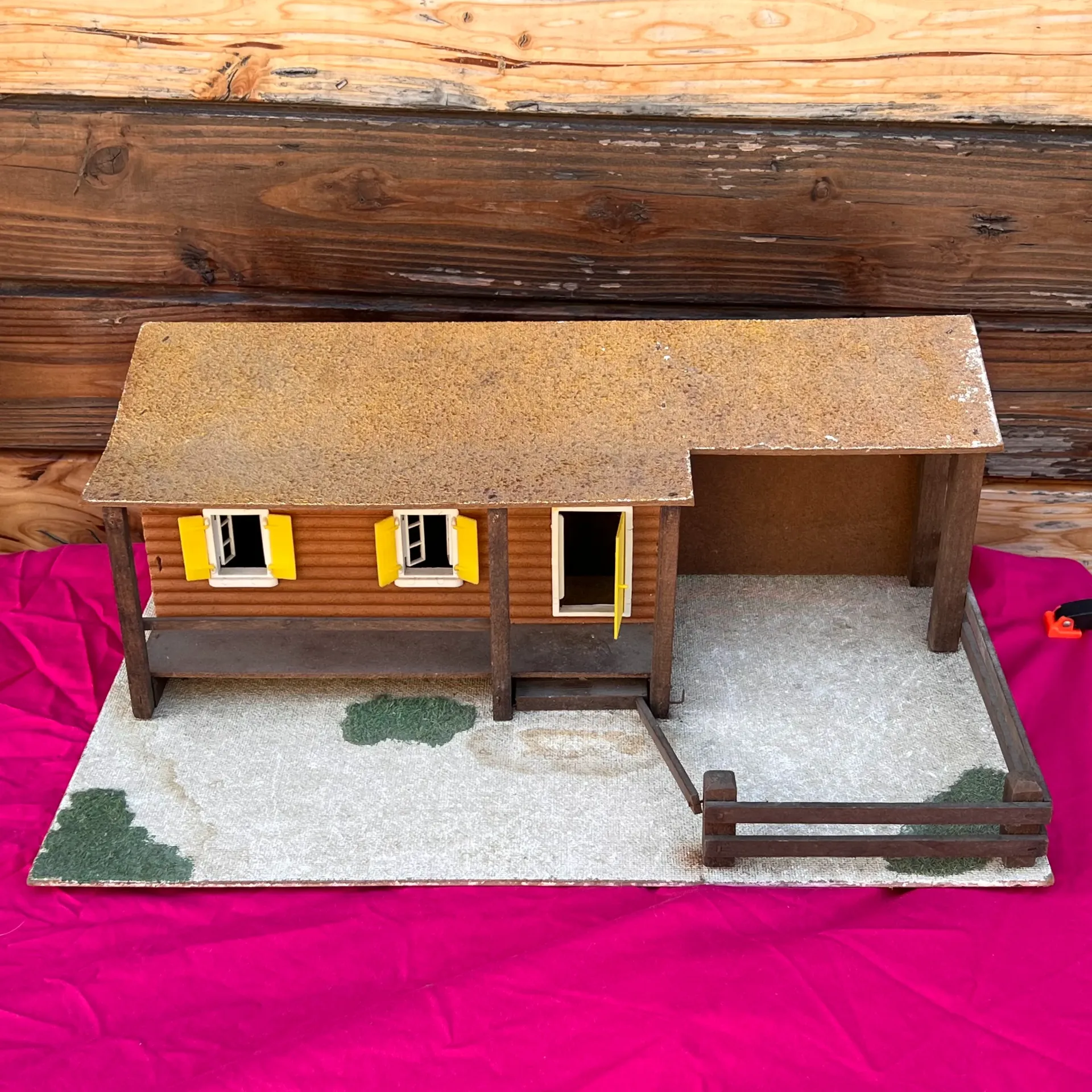 Crèche ancienne