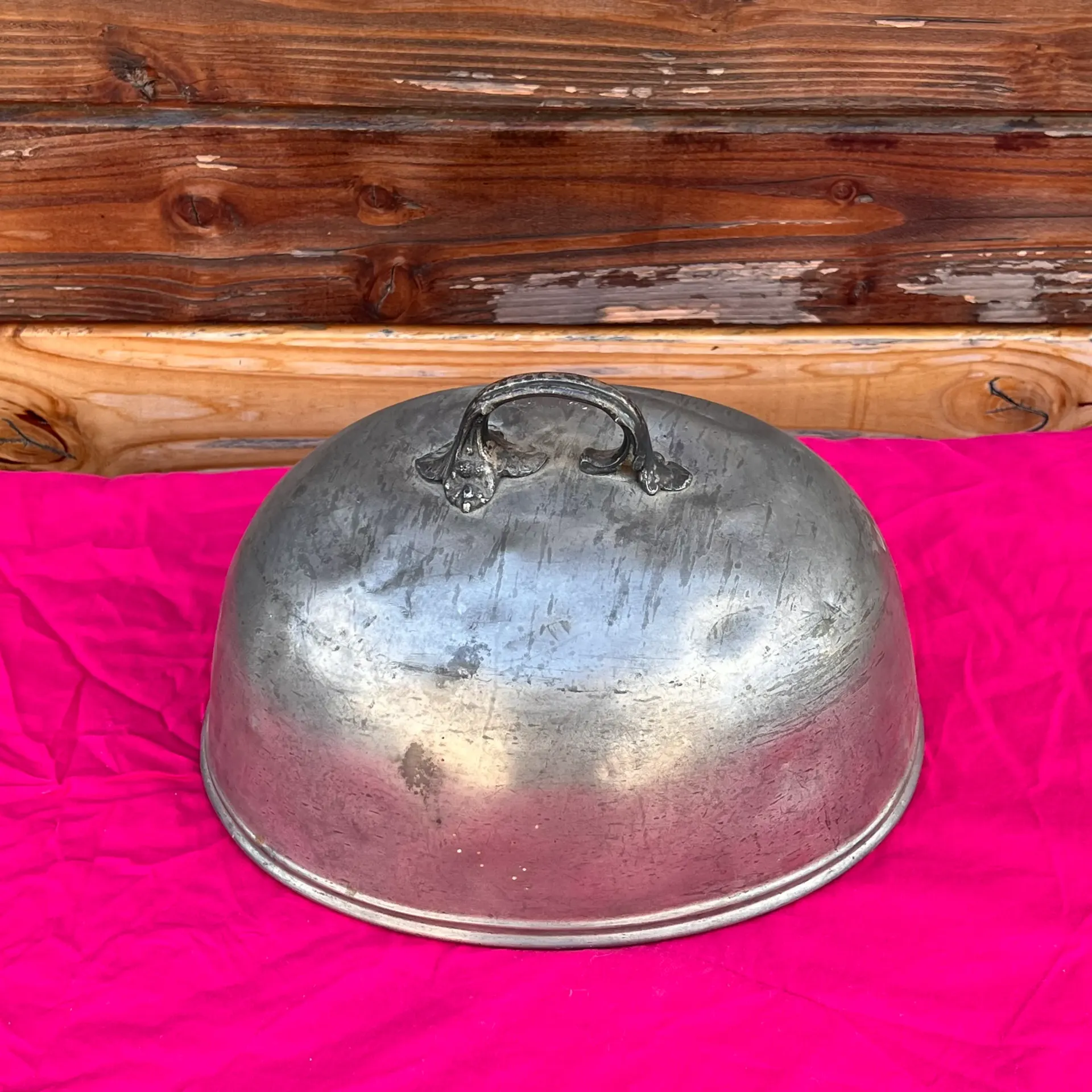 Cloche alimentaire en étain Louis Philippe (1830)
