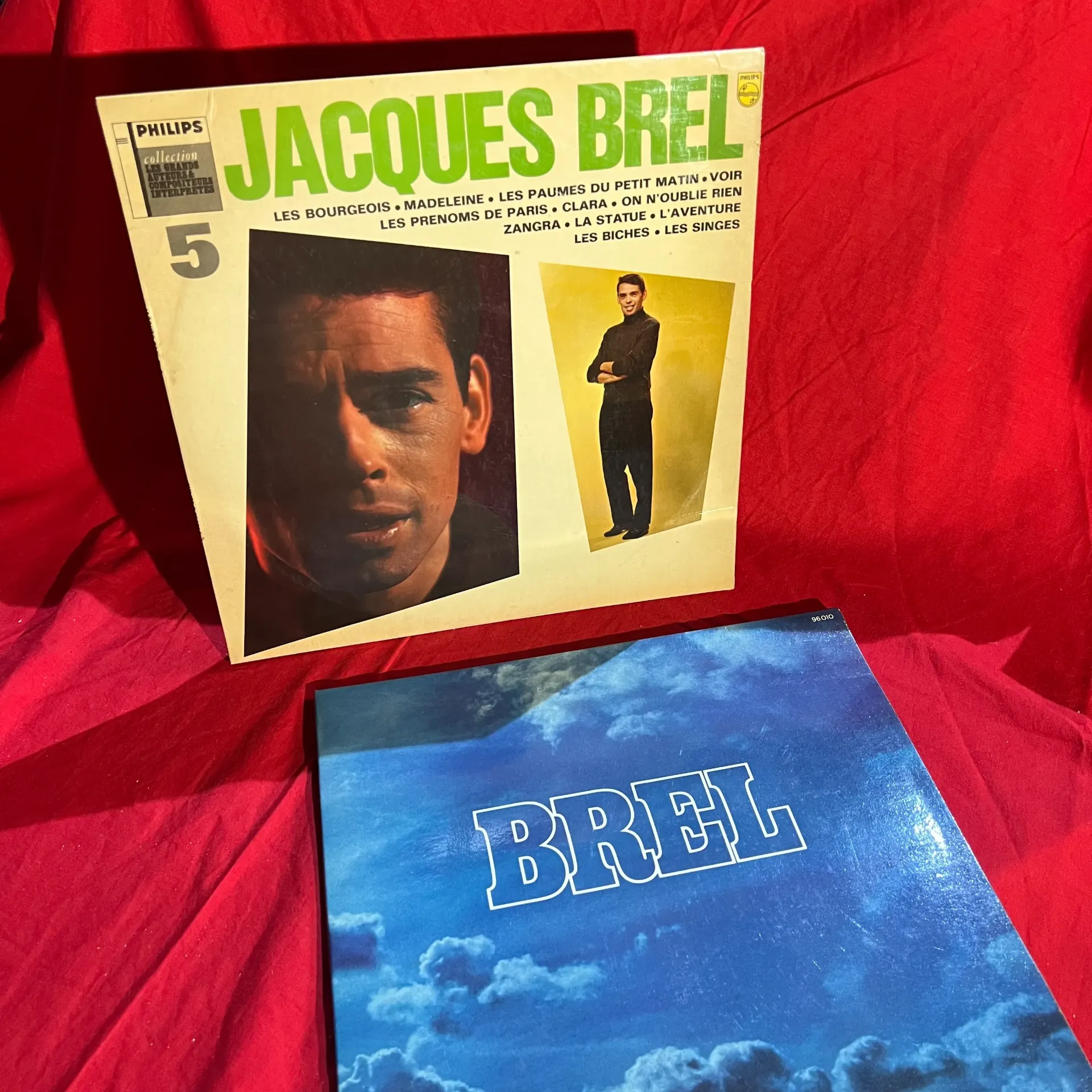 Lot 2 vinyles Jacques Brel 33T – Brel 5 + Les Bourgeois / Madeleine chanson française