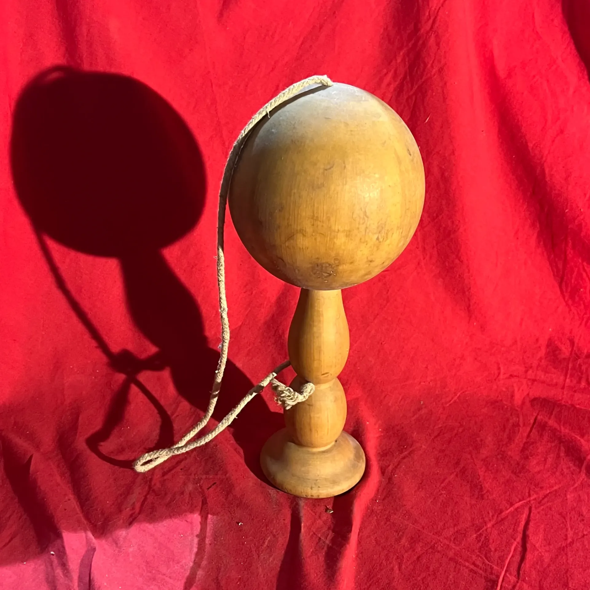 Bilboquet en bois