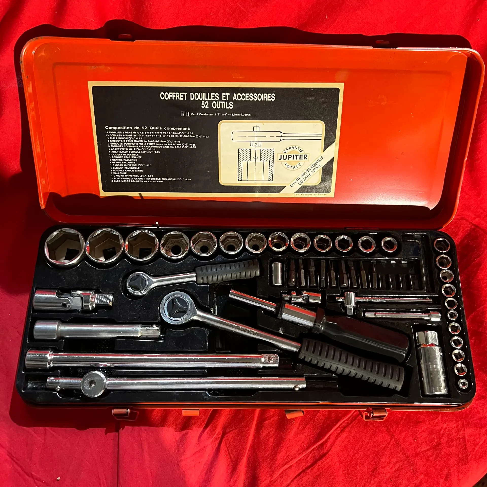 Coffret douilles et accessoires