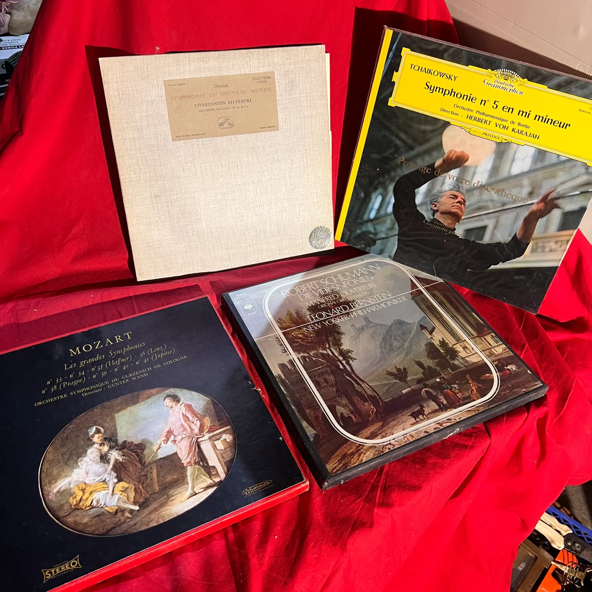 Lot de coffrets et vinyles de musique classique (Mozart, Schumann, Dvorak et Tchaïkovsky)
