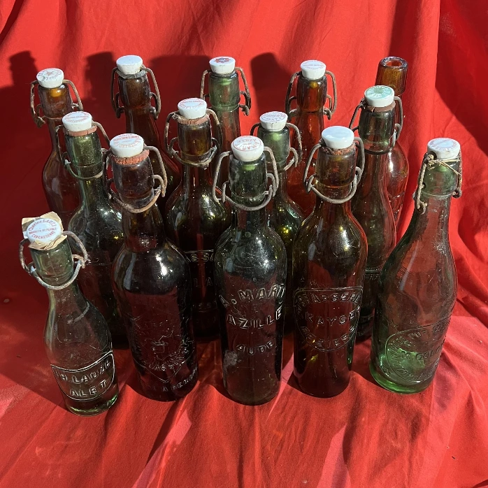 Lot 14 bouteilles en verre vintage limonade déco