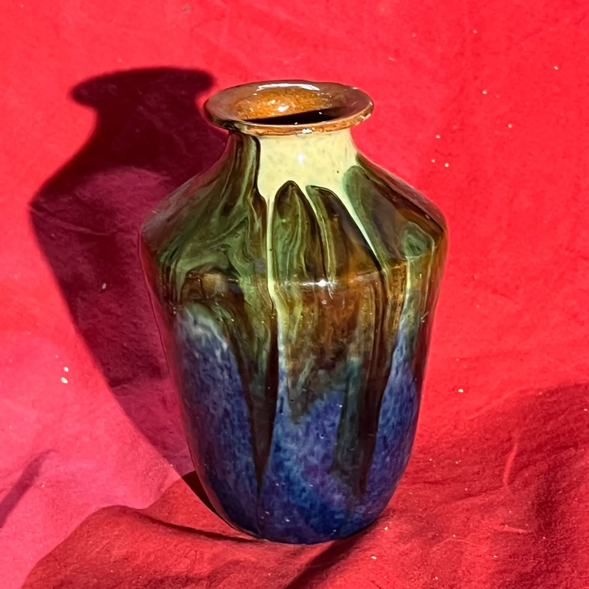 Jolie petit vase décoratif