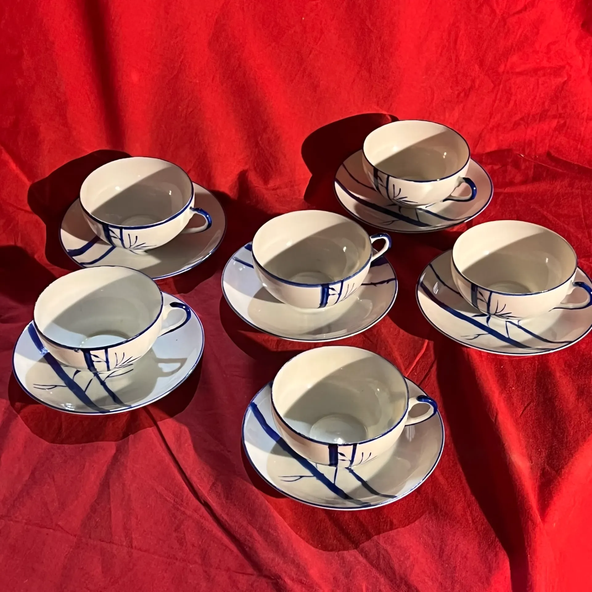 Très beau Service à thé / café - CFC Japan (6 tasses et coupelles)