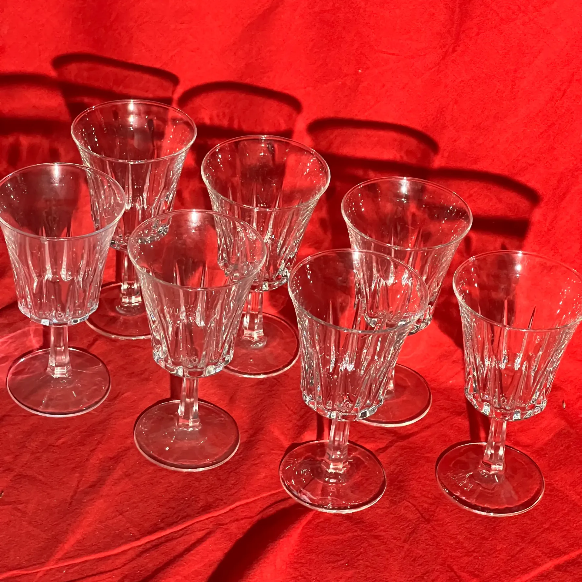 Lot de 7 verres à liqueurs / vin