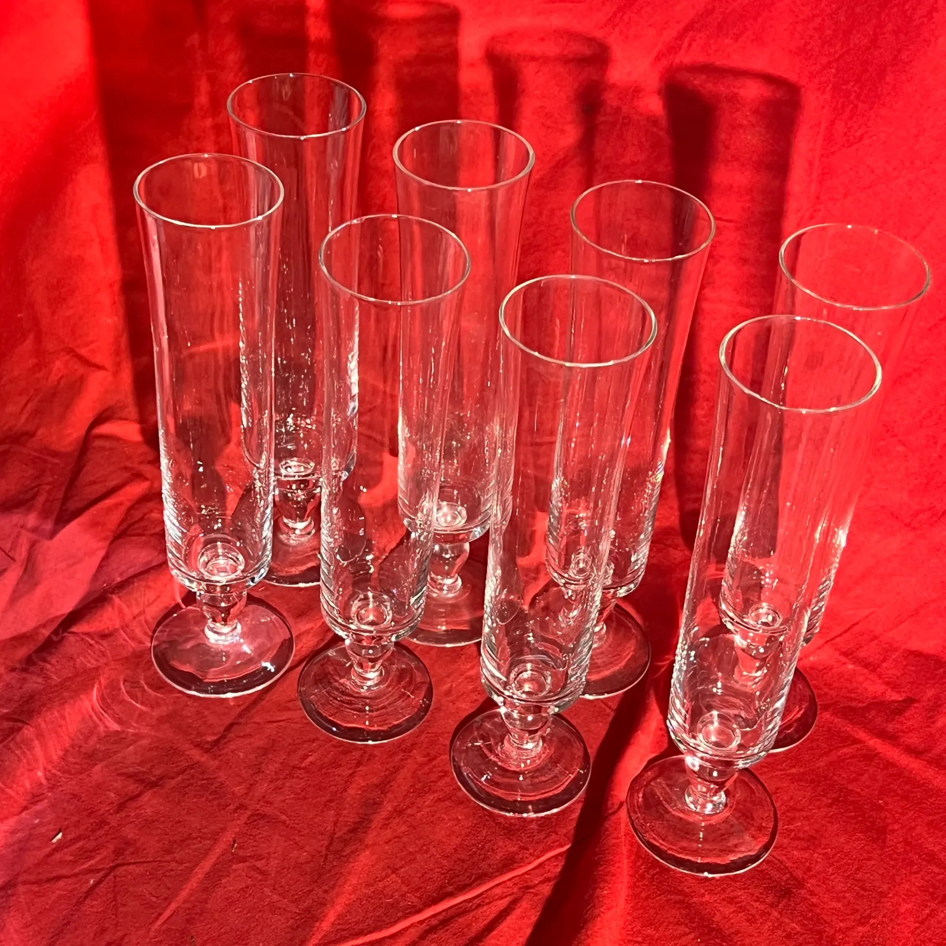 Lot de 8 coupes en verre / flûtes à champagne