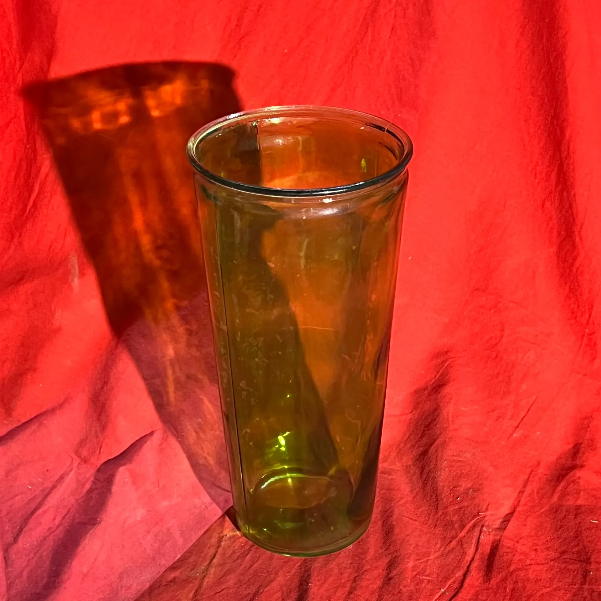 Grand vase en verre vert