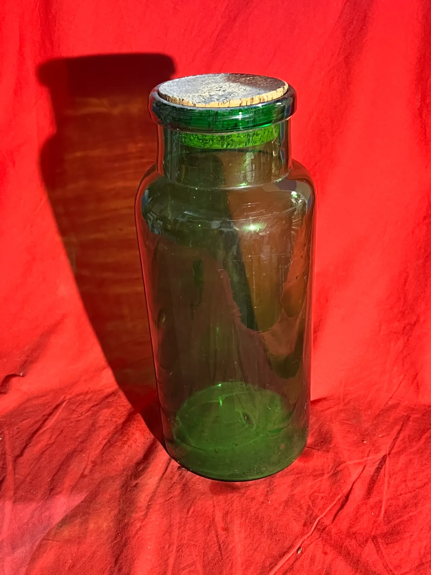 Grand bocal en verre vert avec bouchon en liège