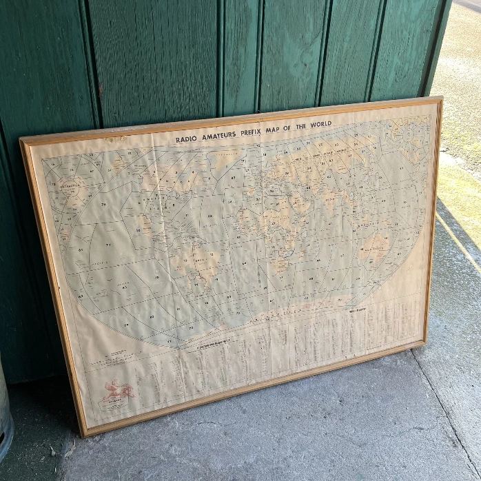 Cadre carte du monde des radios amateurs