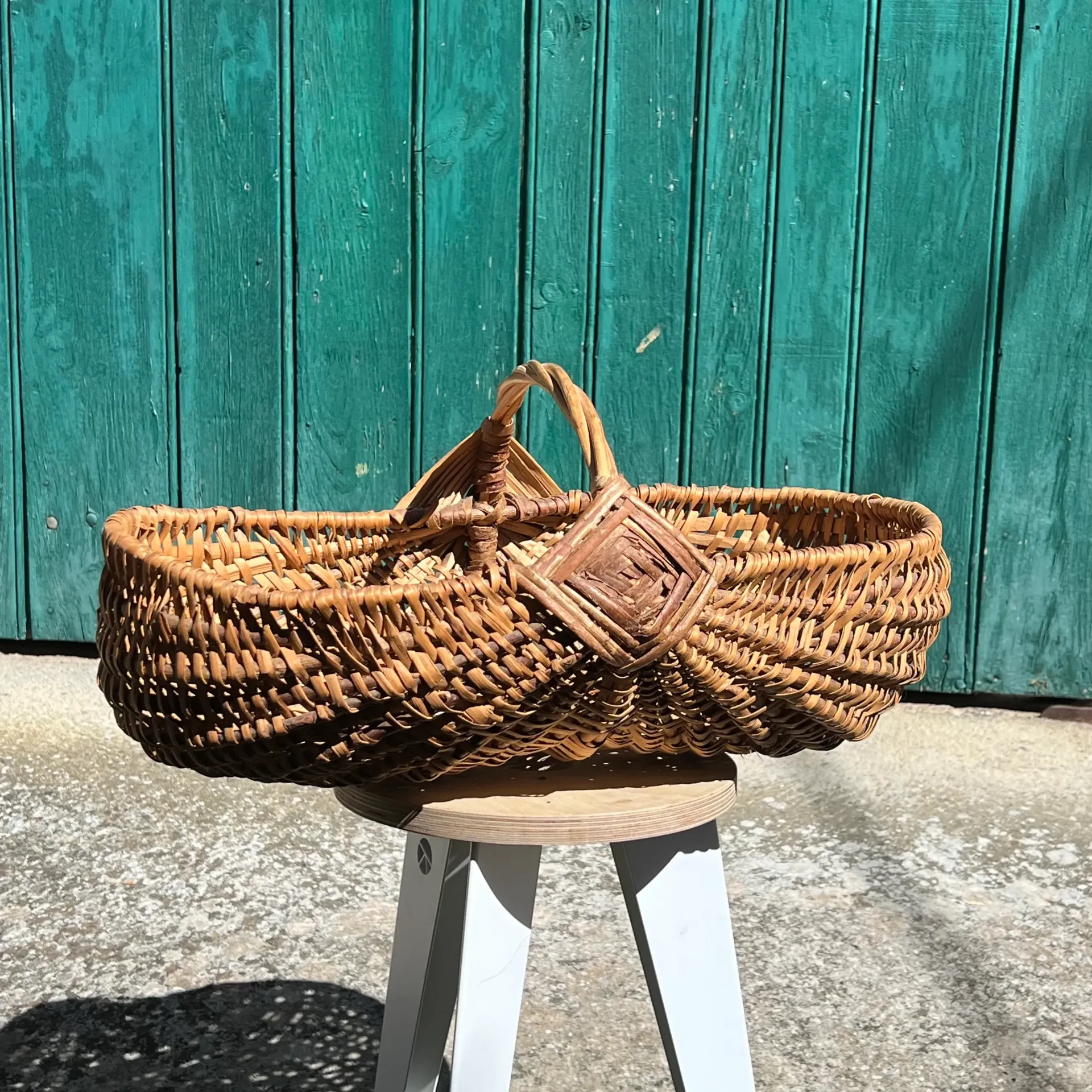 Panier en osier vintage – grand modèle